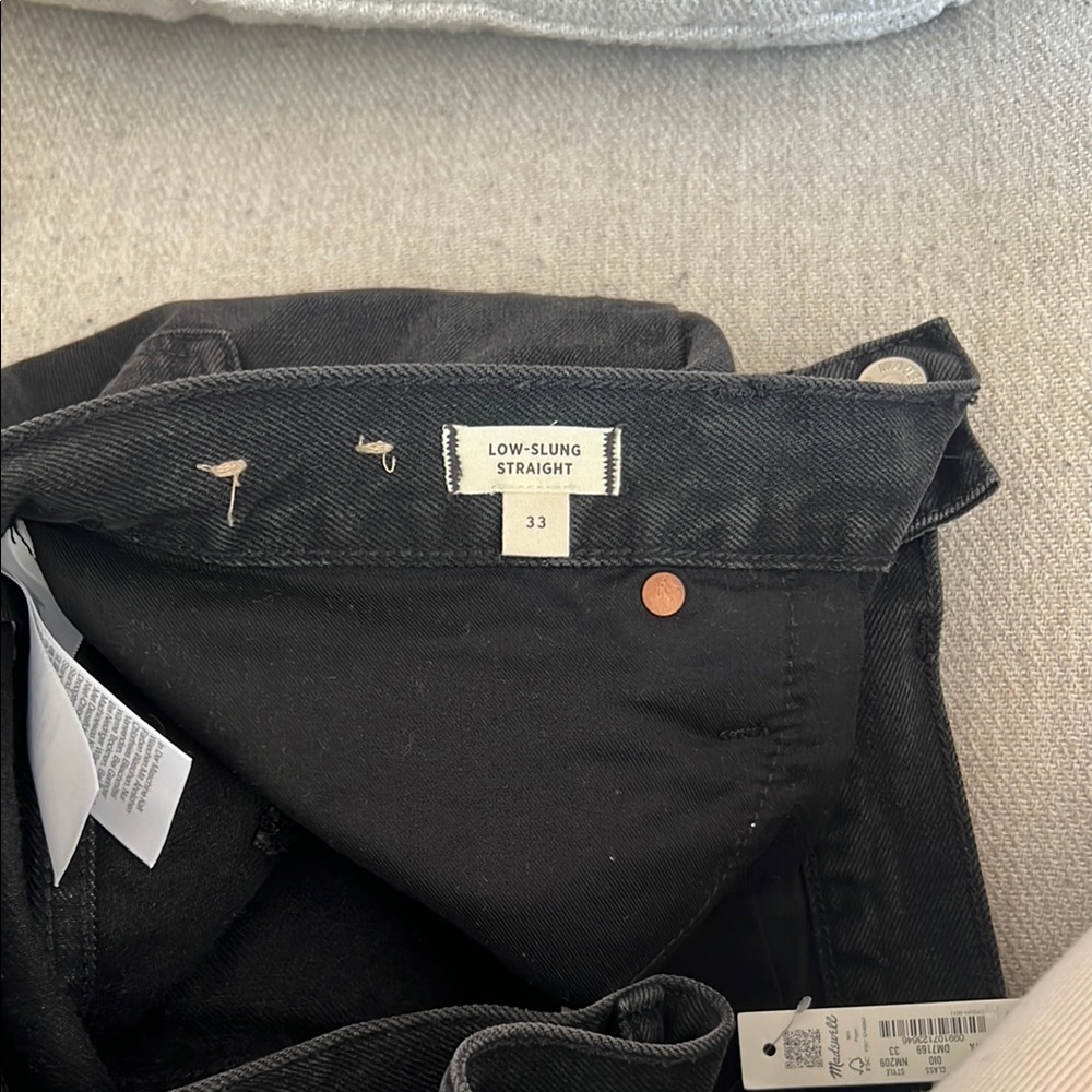Madewell Women's Straight Leg Jeans - Black - Picture 7 of 7